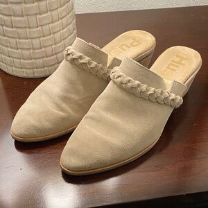 Hush Puppies Beige Braided Clogs